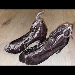 Crushed velvet size 8
